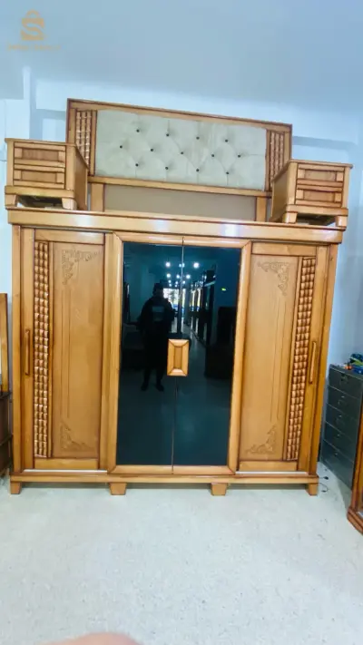 غرفة نوم خشب احمر 4 ابواب