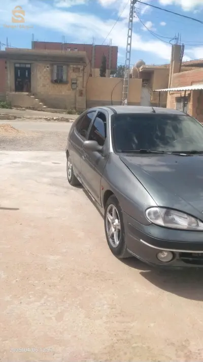 Renault Megane 34 BORDJ BOU ARRERIDJ