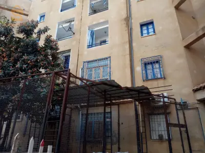 شقة f3 طابق الأول في تيبازة واد مرزوق بجانب الجامعة