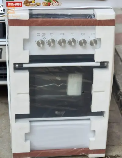 Cuisinière ARISTON HOT POINT  (توزيع العاصمة فقط )