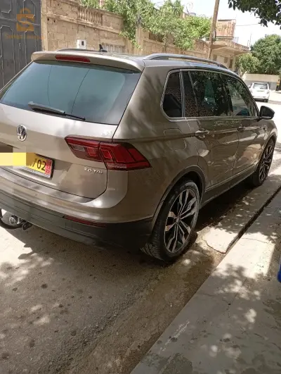 فولكس واجن Tiguan 2017 2 شلف