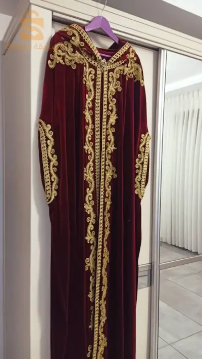 فساتين 
