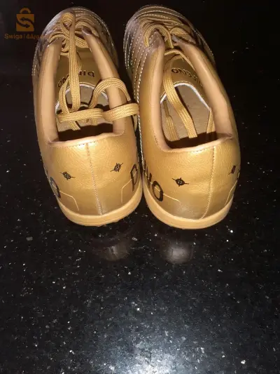 Vêtements et chaussures de sport 
