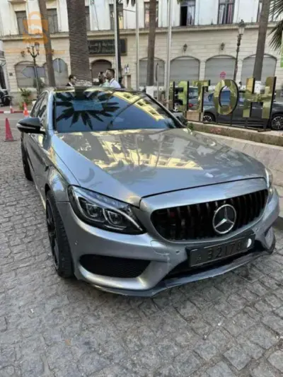 Mercedes 200 - 300 2025 31 ORAN