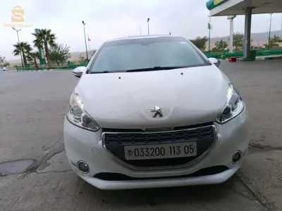 بيجو 208 2013 5 باتنة