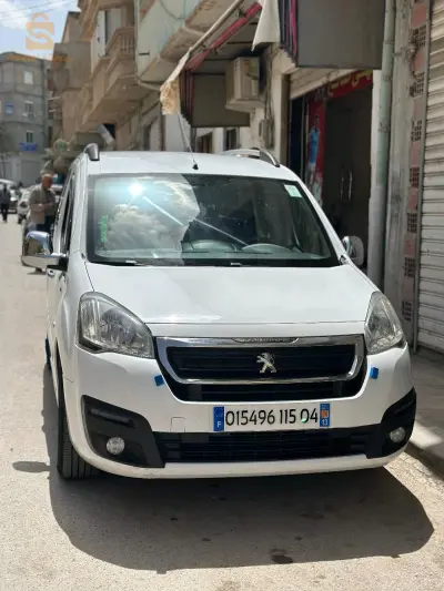 Peugeot Partner Tepee 2015 4 OUM EL BOUAGHI