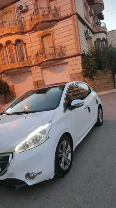 Peugeot 208 2014 34 BORDJ BOU ARRERIDJ