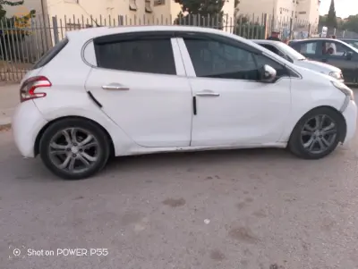 بيجو 208 2014 35 بومرداس