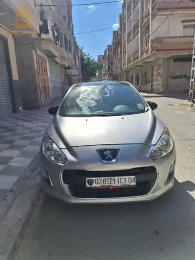 Peugeot 308 2013 4 OUM EL BOUAGHI
