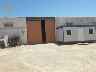 À vendre entrepôts les chambres 2 31 ORAN