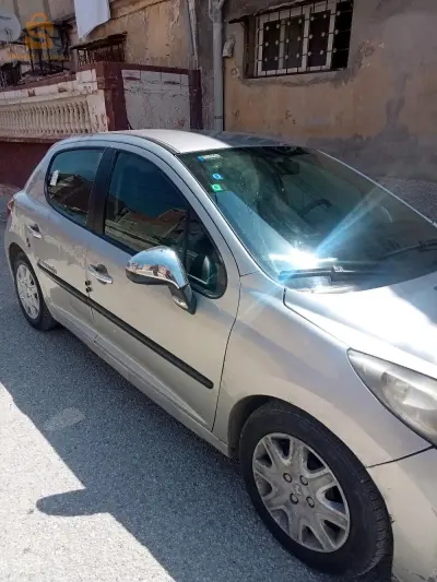 بيجو 207 2007 25 قسنطينة