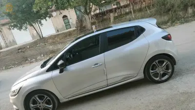 Renault Clio 4 2019 41 SOUK AHRAs