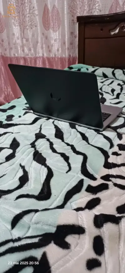 Laptop 