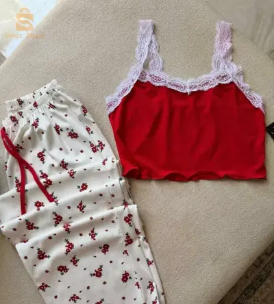 Vêtements de détente et vêtements de nuit 