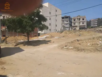 للبيع اراضي سكنية عدد الغرف 36 الطارف