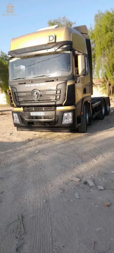 الشاحنات 