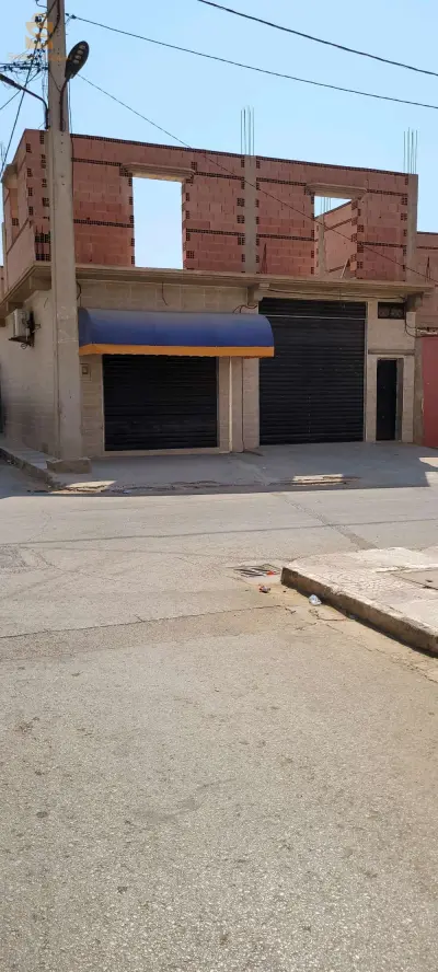 للبيع عقارات اخرى عدد الغرف3 27 مستغانم