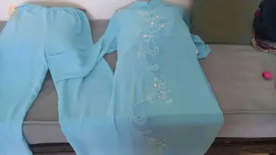 فساتين 