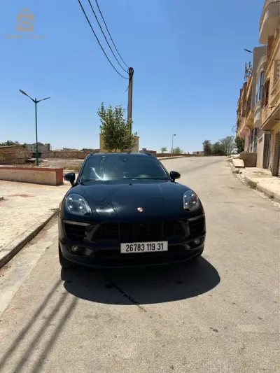 بورش Macan 2019 29 معسكر