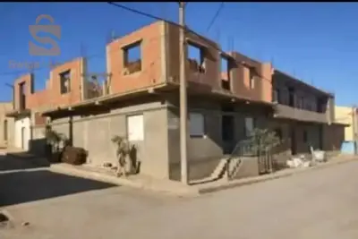 للبيع بيوت شعبية عدد الغرف04 31 وهران