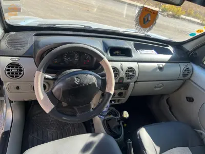 رينو Kangoo 2006 26 المدية