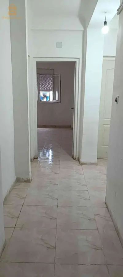 للبيع شقق سكنية عدد الغرف3 4 ام البواقي