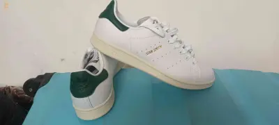 ملابس وأحذية رياضية 