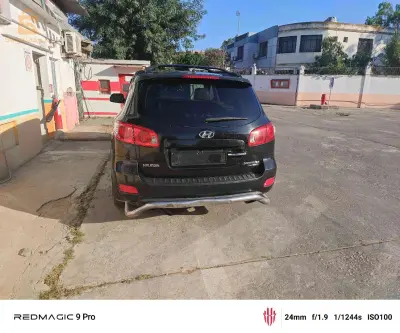 Hyundai Grand Santa Fe 2010 21 SKIKDA