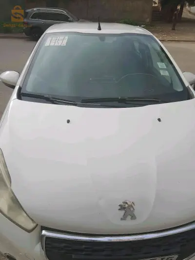 بيجو 208 2015 15 تيزيوزو