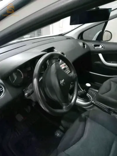 Peugeot 308 2012 5 BATNA