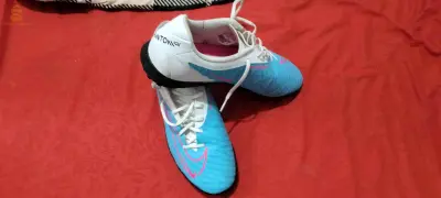 حذاء رياضي اصلي
