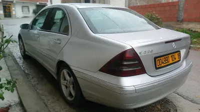 مرسيدس C 2004 18 جيجل