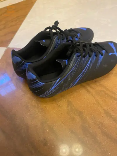 Soulier de foot Puma 42.5