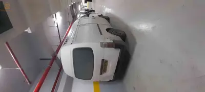 un fourgon Nissan année 2009 bon état