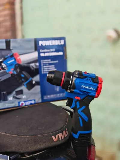 Visseuse Perceuse Brushless Sans fil Double Batterie 16.8V 2.0Ah POWERBLU