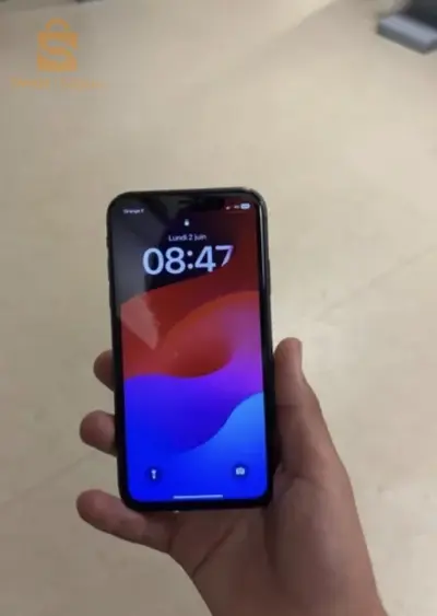 iPhone 11