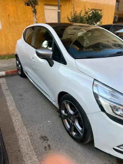 Renault Clio 4 2018 16 ALGER