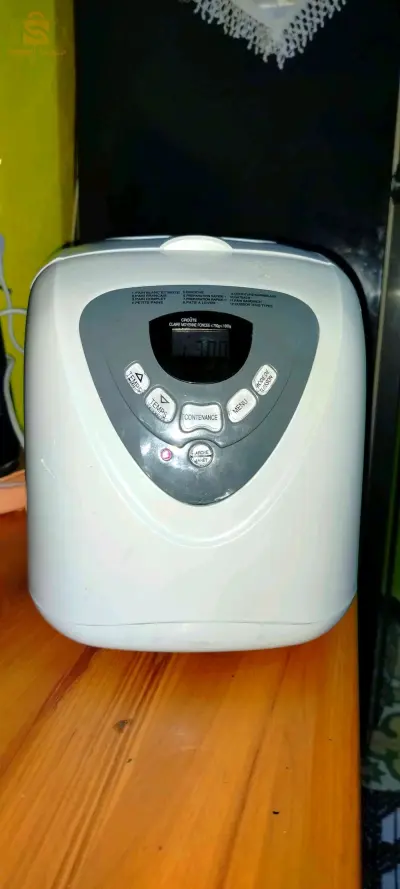 آلة الخبز (Bread Maker)