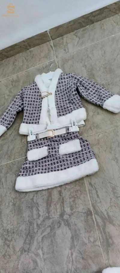 ملابس بنات