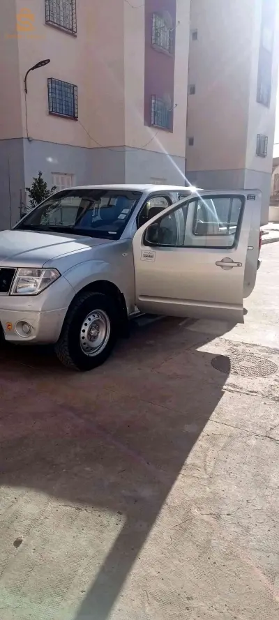 Nissan Navara 2012 29 MASCARA