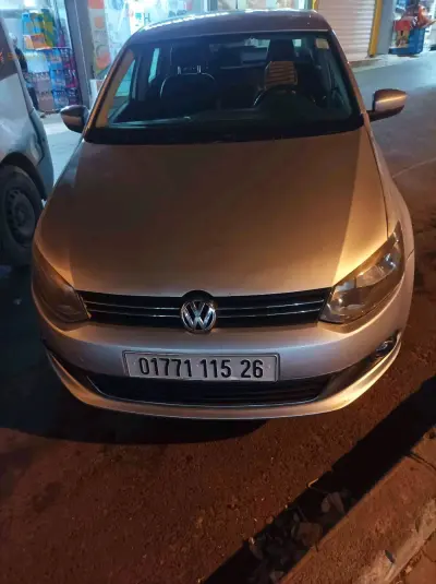 Volkswagen Polo 2015 26 MEDEA