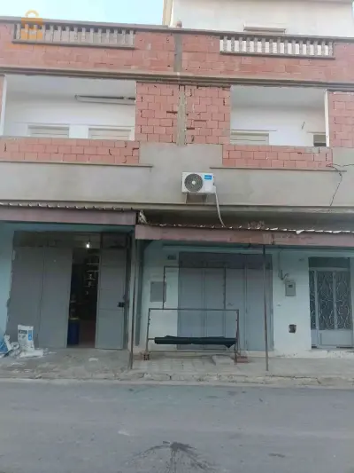 سكن + حضيرة