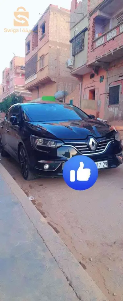 Renault Megane 2017 29 MASCARA