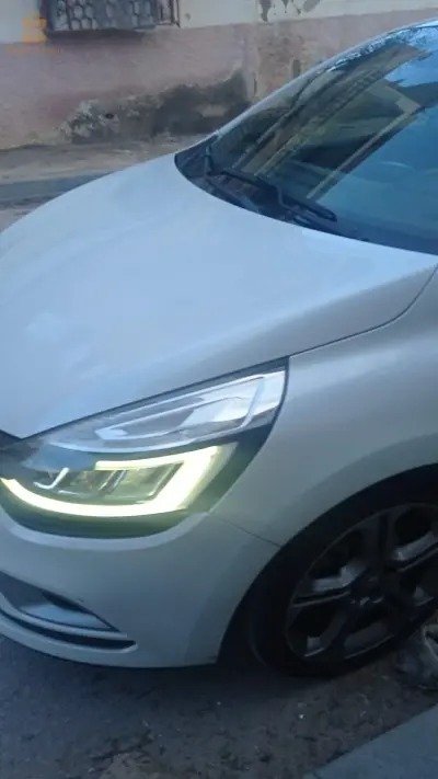 Renault Clio 4 2019 34 BORDJ BOU ARRERIDJ