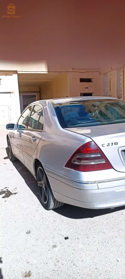 Mercedes 2001 8 BECHAR