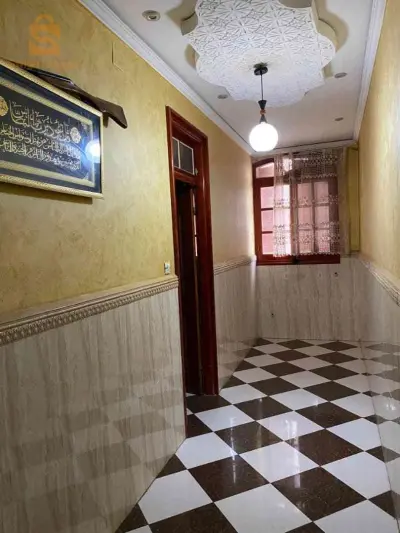 السلام عليكم نملك شقق و فلات و قطع أرضية للبيع لمن يهمه الأمر