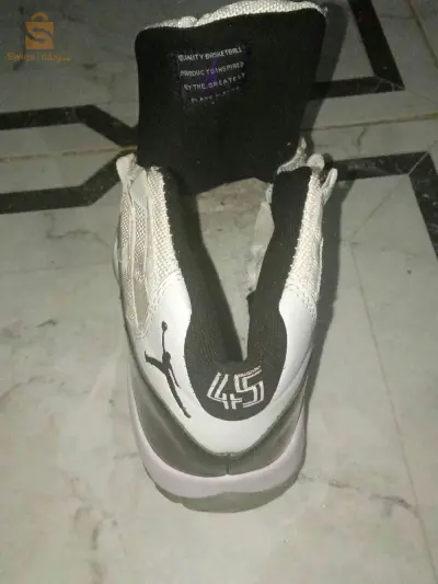 Jordan 11 Retro
"Concord"