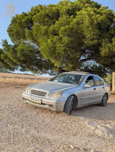 مرسيدس C 2001 16 الجزائر