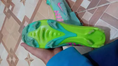 حذاء للبيع
