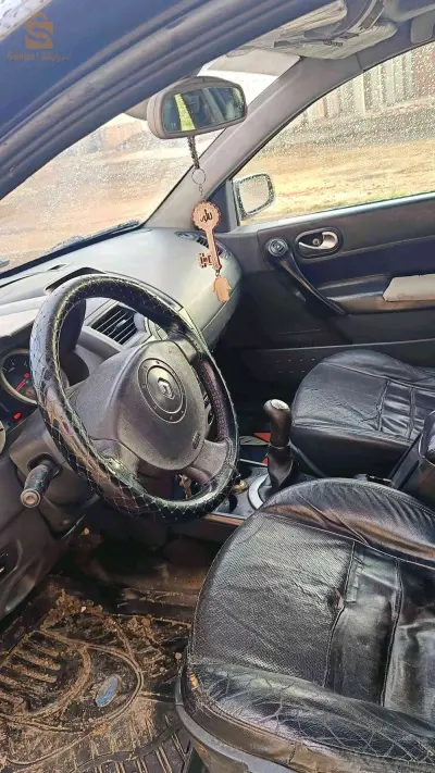 Renault Coupe 2004 7 BISKRA
